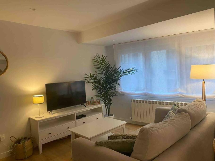 Apartamento A Estrenar En Centro Gijon. Fibra-Tv エクステリア 写真