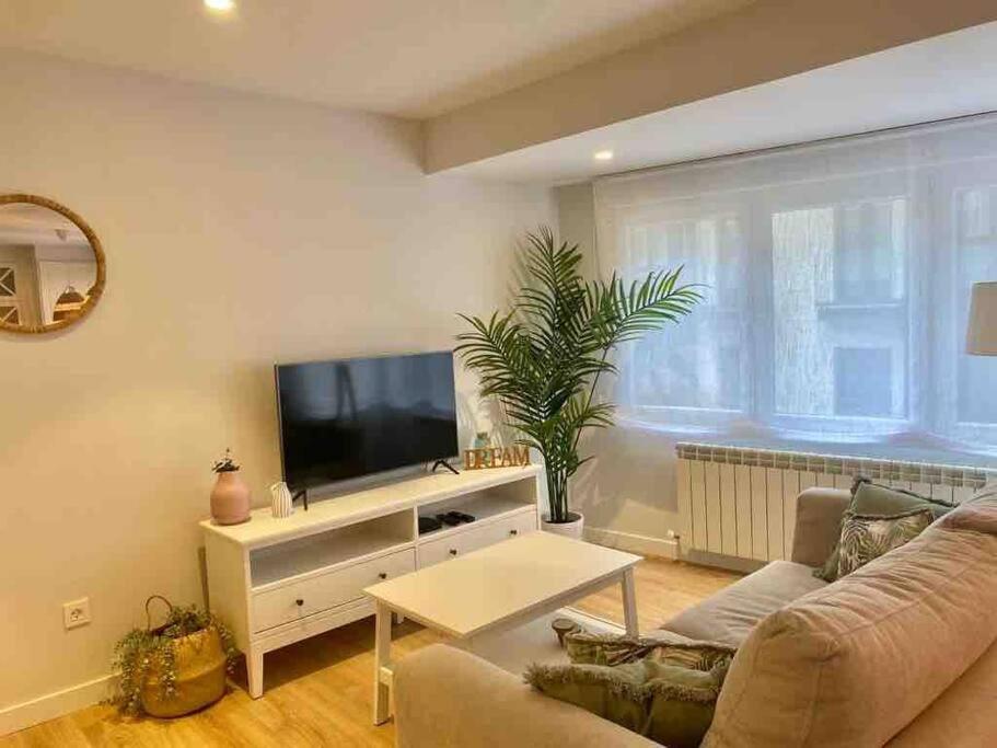 Apartamento A Estrenar En Centro Gijon. Fibra-Tv エクステリア 写真