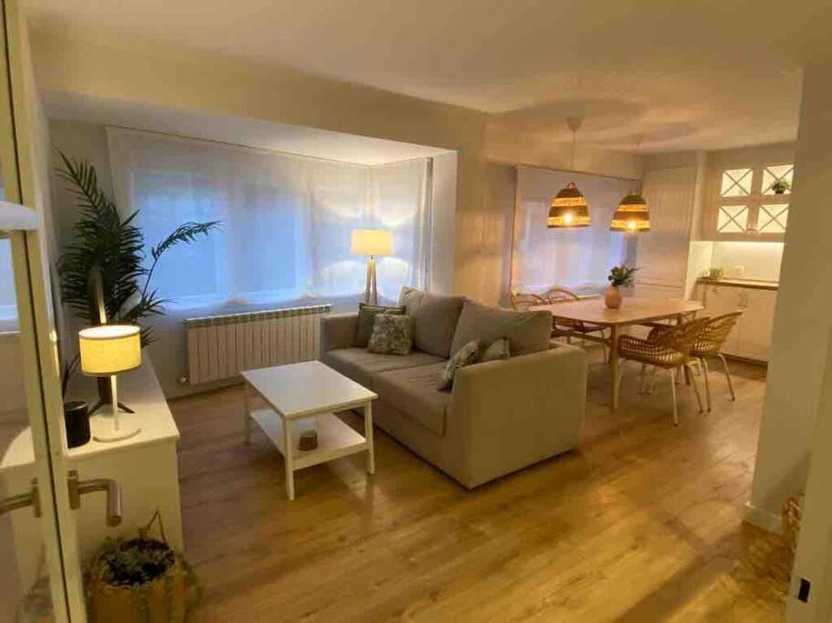 Apartamento A Estrenar En Centro Gijon. Fibra-Tv エクステリア 写真