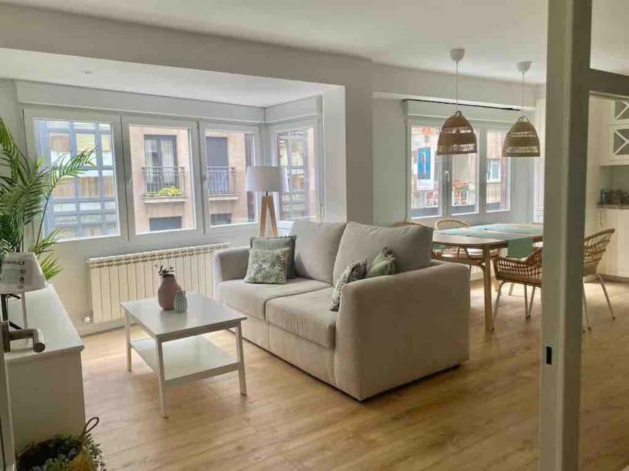 Apartamento A Estrenar En Centro Gijon. Fibra-Tv エクステリア 写真